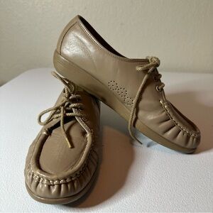 SAS Tan Loafers with Bow and Stitching